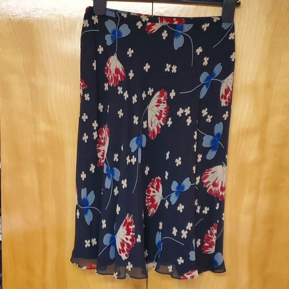 Gorgeous silk 4 Anne Taylor flowy lined skirt neutral tone floral pattern
